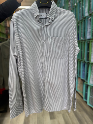 پیراهن راه راه پنبه زمینه خاکستری آستین بلند تک جیب قواره آزاد همای